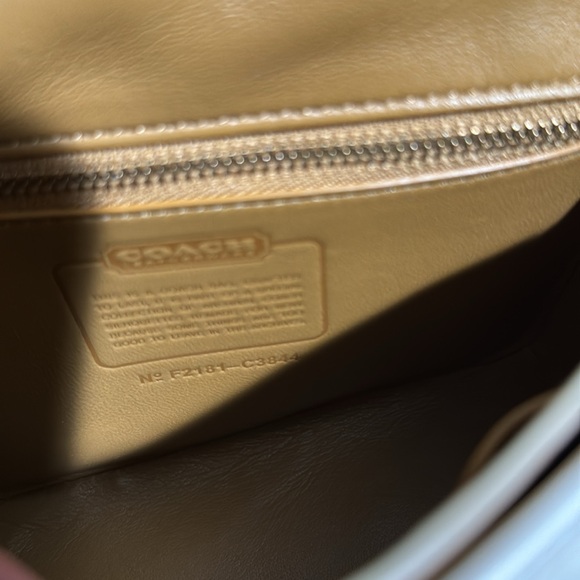 Coach Nappa Leather Willis Top Handle 18 With Quilting - Picture 16 of 16